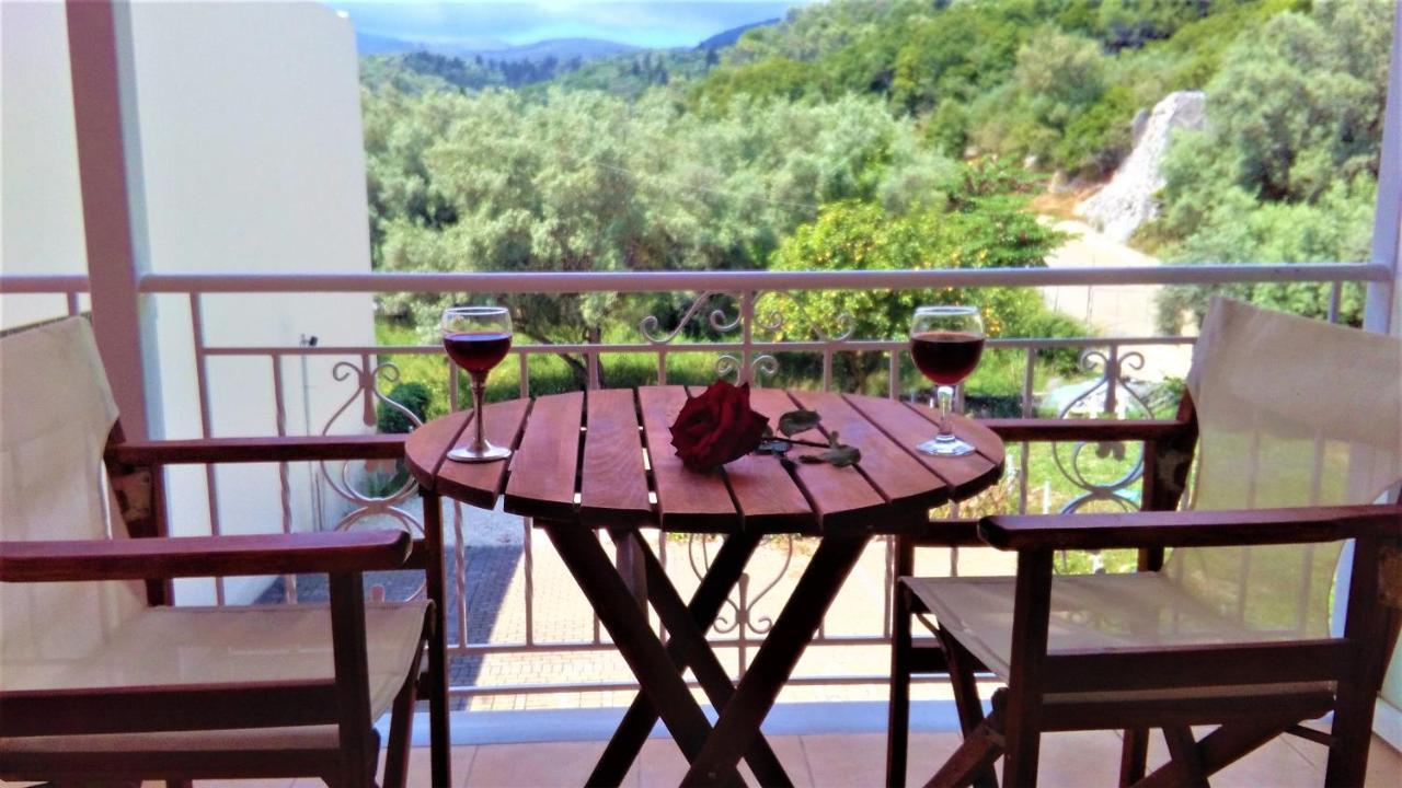 Irini Seaside Studios Nikiana Luaran gambar